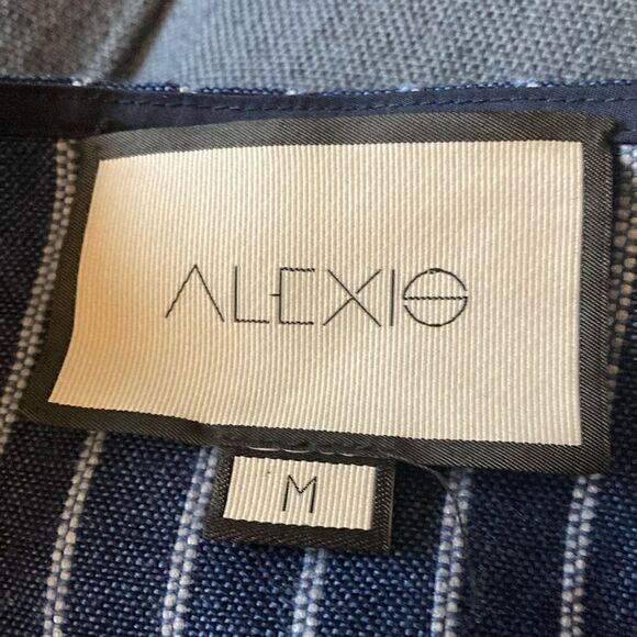 Alexis Anvivi Striped Linen Ruffle Wrap Mini Skirt. Denim blue/White. Size M. - Picture 6 of 6